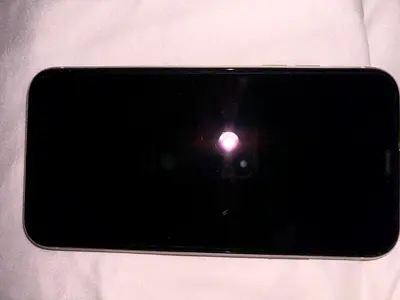 iPhone 11 in good working condition - with case and free screen protector