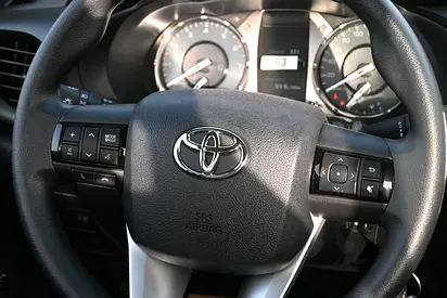 صورة 4 لـ 2025 Toyota HILUX