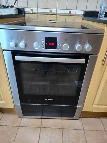 Bosch Freestanding Electric Cooker – Model HCE7443