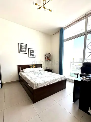 Queen size bed with mattress