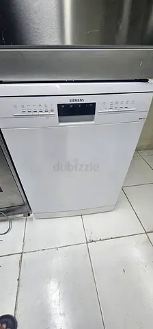Siemens iQ300 Dishwasher white color like new condition