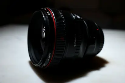 Canon EF 50mm f/1.2L USM Lens