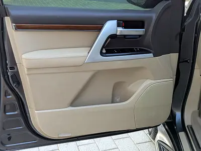 2018 Toyota LAND CRUISER 照片 16