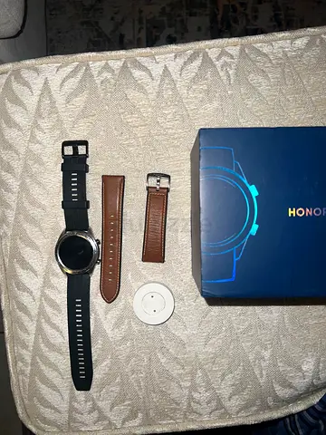 Honor Watch Magic (Full Box + Extra Straps  Charger) – Good Condition