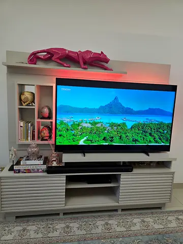 Modern TV Unit / Entertainment Center – Excellent Condition