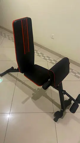 Adjustable Weight Bench with Preacher Curl and Leg Extension