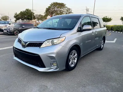 Toyota Sienna LE 2015 | GCC Specs | Well Maintained Family Van