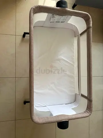 Used bedside bassinet / co-sleeper in good condition