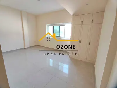 NO COMMISSION AND NO CASH DEPOSIT //SPECIOUS 2BHK WITH BALCONY AND PARKING //CLOSE TO PARK AND MOSQUE