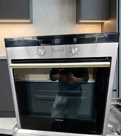 Siemens Latest Model Built-in Electric Oven 60cm – Premium German Engineering