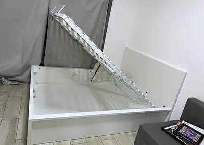 Ikea Hydraulic Queen size 160×200 bed with mattress available in perfect condition