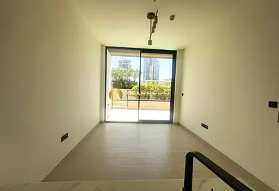 Pool View | Fitted Kitchen | Call Now