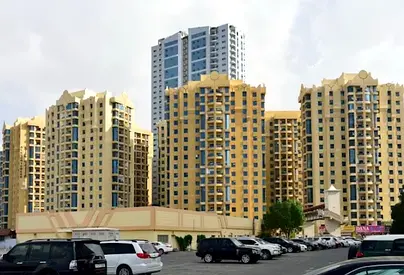 AL-KHOR TOWERS: Spacious 1 Bedroom Hall with 2 washrooms 1019 sqft For Sale