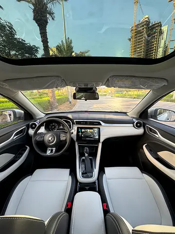 Panoramic sunroof, power seats, 360 camera, car play