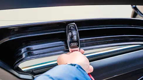 2025 AUDI A8 缩略图 8