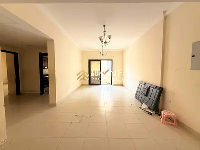 SPECIOUS 2BHK OPEN VIEW WITH BUILT IN WARDROBE