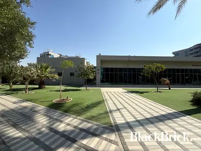 Spacious and Bright layout | Pool View | Tenanted