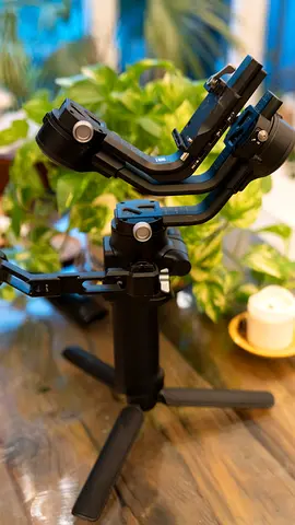 DJI RSC 2 – 3-Axis Camera Gimbal Stabilizer