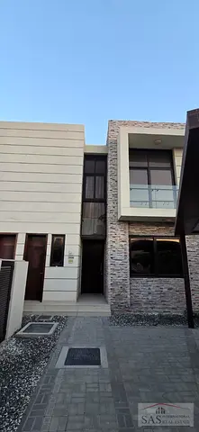 Single Row THL | Spacious Plot | Move-In Ready | Call Now!