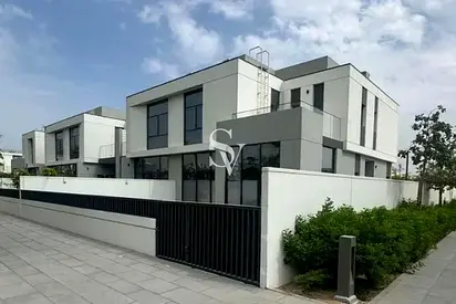 Park-Facing Corner Villa | Vastu Compliant