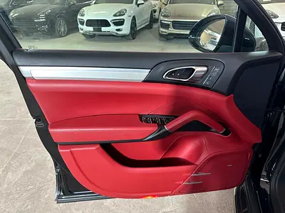صورة مصغرة 17 لـ 2015 Porsche CAYENNE
