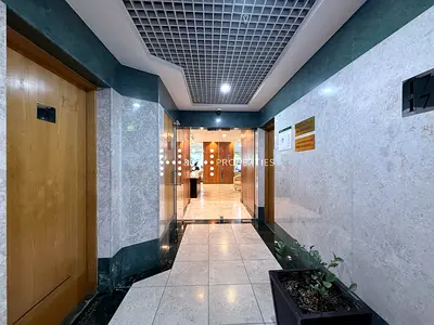 Large Office Space in Green Tower