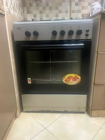 Akai freestanding gas oven with 4-burner hob - used, working