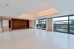 Luxurious Villa | Waterfront | Massive Space