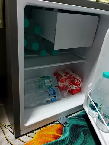 Mini fridge