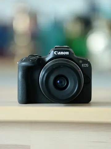 Canon EOS R50 4k Video mirrorless Camera+ RF-S 18-45 mm f/4.5-6.3 IS STM lens Black