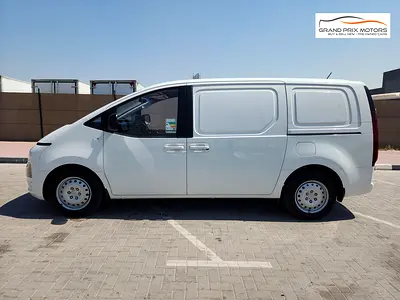 2023 Hyundai STARIA photo 5
