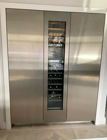 Gaggenau 400 series Built-in 3 zone temperature wine cooler integrated