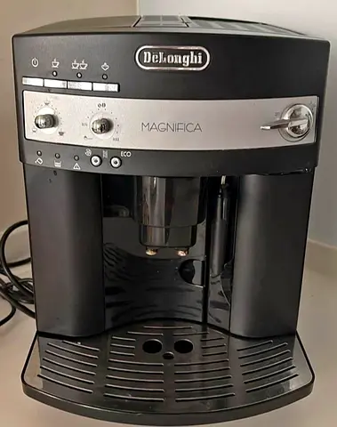 Delonghi coffee machine very good condition