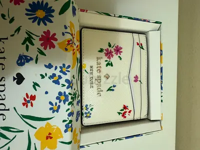 Kate Spade Floral White Compact Wallet (Like New)