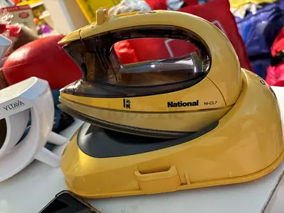 Mini Iron Vintage ( National  Japan)