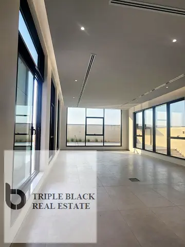 Brand New | Pool, BBQ, Patio, Lift | Bright