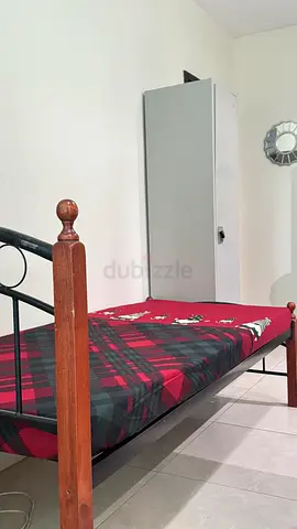 Executive men bedspace available