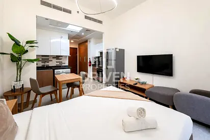 Amenities | Vacant Apt and Fully Furnished