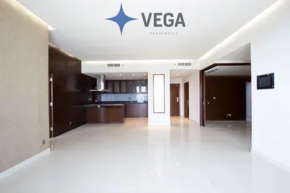READY to MOVE IN | LAKEVIEW | SPACIOUS LAYOUT