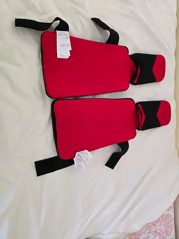 Pair of Red Car Seat Protectors / Cushions (Like New)