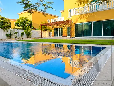 5 BR | Fully Upgraded | Vacant | Private Pool