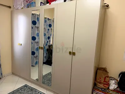 Wardrobe set - Excellent condition- 6 Door with Mirror