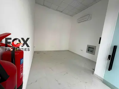 محل للايجار السنوي في عجمان منطقة الحميدية  المساحه 600قدم  السعر 18000 4دفعات  تامين 3000 كاش