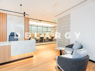 Turnkey | 10 Parkings | One of A Kind Office