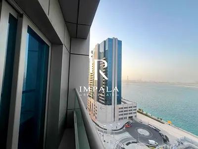 شقة أنيقة بثلاث غرف نوم | سكن على الواجهة البحرية | إطلالة كاملة على البحر | موقع متميز