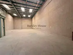 Fitted Warehouse in Dubai Investment Park | 3,953.90 Sq. Ft. | 27.5 kW Power