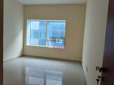 COUPLES STUDYOS 24k 1 CHQ 26K 6 CHEQUES AVAILABLE AT SHJ DXB BRDR READY TO MOVE NEAR LULU FRONT OF BUS F24 EASY ACCESS TO BUS USERS