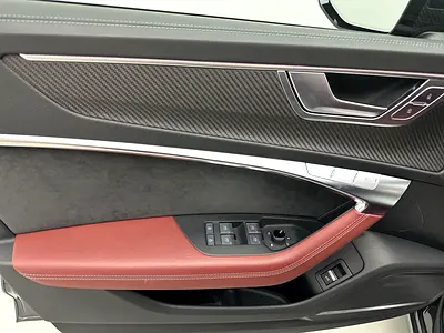 2025 AUDI S6 照片 14