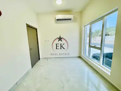 Brand New 3 Bedrooms Private Entrance Including W/E