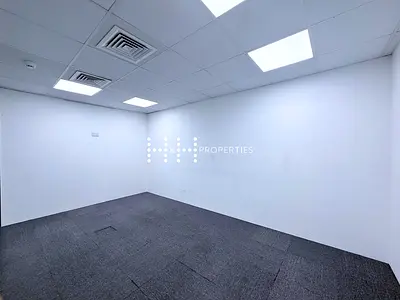 Office Space in Bank Street Building - Al Mankhool